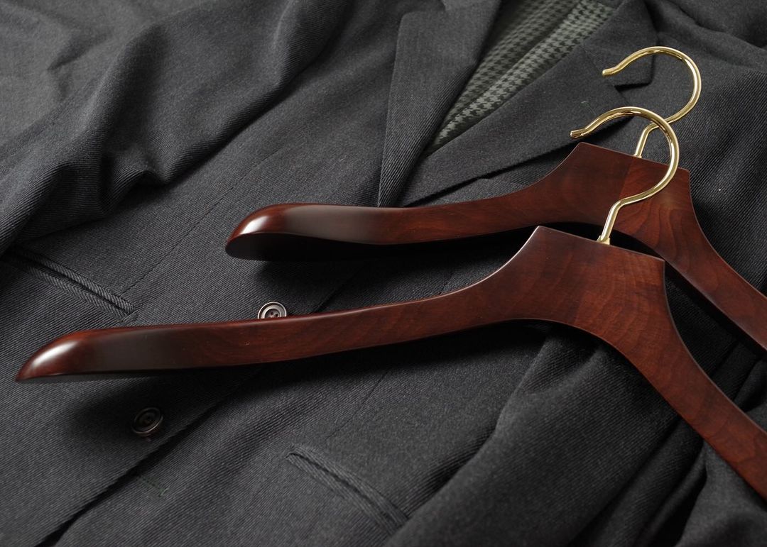 Determining Your Suit Hanger Size