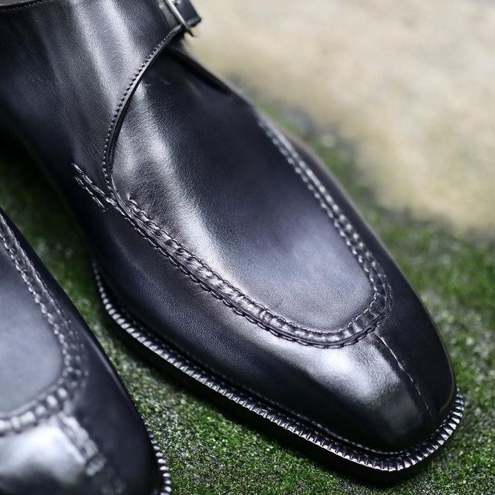 Split-Toe Monks